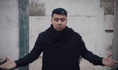 "Ataúd": Polémica por el videoclip del grupo cuartetero Sabroso en un cementerio