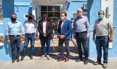 Bengolea inauguró el nuevo edificio del Municipio y la red domiciliaria de gas