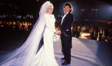Claudia Villafañe reveló qué hizo con el vestido que usó para su casamiento con Diego Maradona
