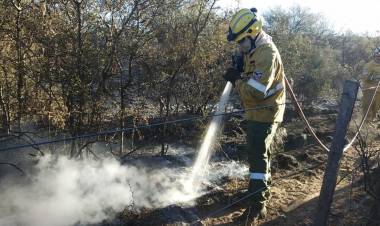 Traslasierra: está contenido el incendio en la zona alta de La Paz
