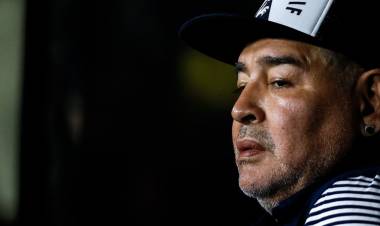 Cómo estaba el cuerpo de Maradona al morir: un corazón de 503 gr, cirrosis, un posible Parkinson y sin “pleno uso de sus facultades mentales”