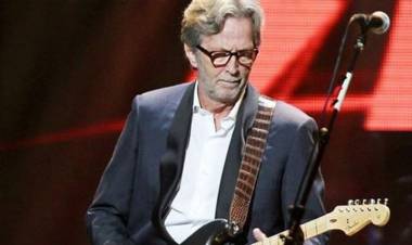 Eric Clapton no tocará en aquellos lugares donde "exijan" carnet de vacunación