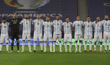 Argentina forma con tres jugadores con pedido de deportación