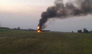 Se prendió fuego uno de los aviones que combate los incendios en Corrientes