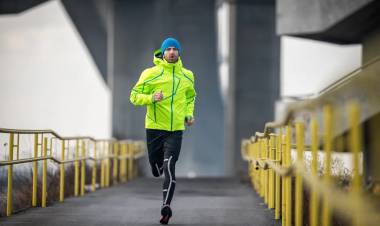 5 consejos para correr en días fríos: cómo entrenar con bajas temperaturas