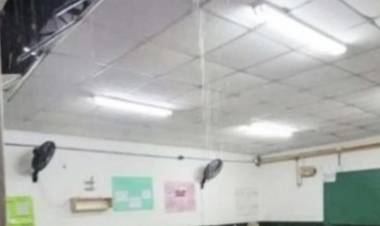 Un temporal de lluvias en Rosario provocó el derrumbe de un techo en una escuela