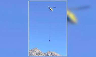 Con un helicóptero, rescataron a dos mellizos en el Aconcagua