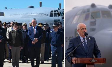 Javier Milei presentó en un acto el mismo avión Hércules que había donado Estados Unidos con Alberto Fernández