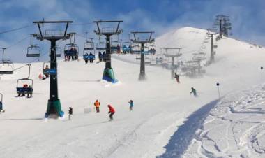 El pase para esquiar en Bariloche en 2024 costará casi como pasar un día en Disney