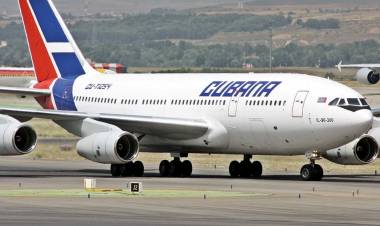 Con críticas al gobierno de Milei, Cuba anunció la suspensión de los vuelos de su aerolínea estatal a Argentina