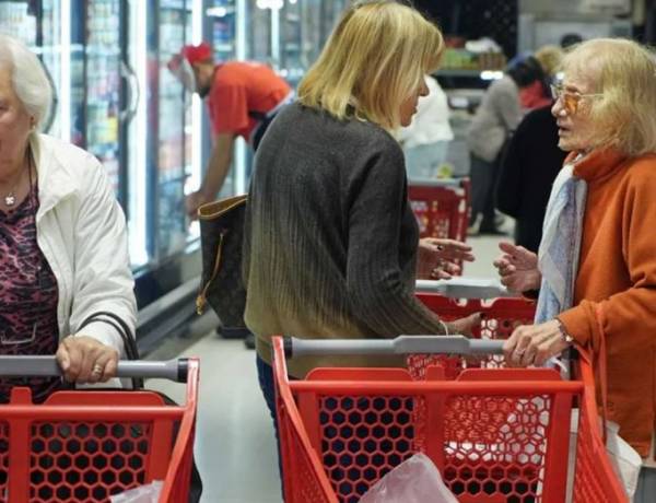 El consumo en supermercados cayó un 7,3% en marzo