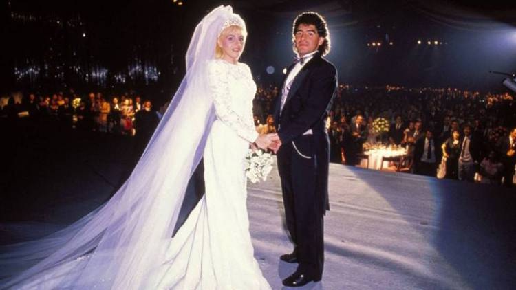 Claudia Villafañe reveló qué hizo con el vestido que usó para su casamiento con Diego Maradona