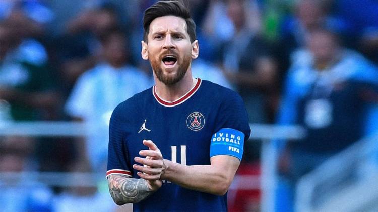 Messi inició como suplente de cara a su debut en PSG