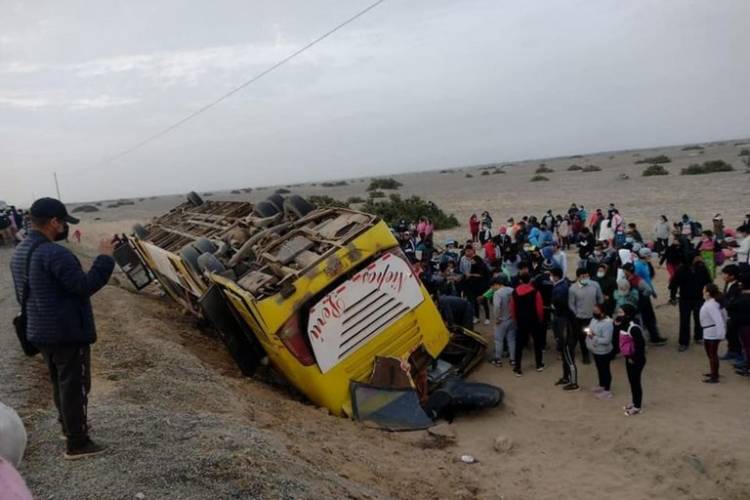 Accidente en Chiclayo: Despiste y volcadura de bus de la empresa Cerro Prieto dejó 15 muertos
