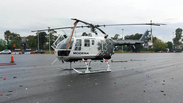 Un camión chocó contra un helicóptero sanitario en la autopista Perito Moreno