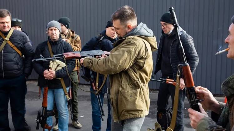 Resistencia, terror psicológico y desgaste: claves de la guerrilla ucraniana frente a las tropas rusas: