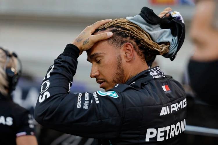 “Tenemos que bajar la cabeza y trabajar mucho”: la bronca de Hamilton tras el GP de Bahréin de Fórmula 1