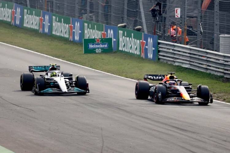 La furia de Hamilton con Mercedes en el GP de los Países Bajos de la Fórmula 1: “No puedo creer que me hayan jodido así”