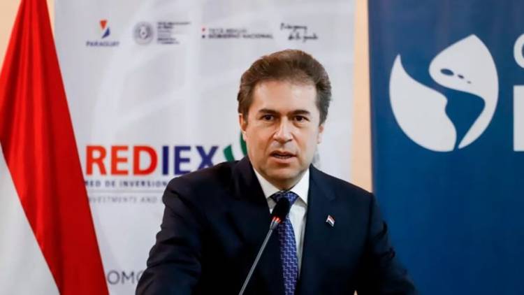 Un ministro de Paraguay propuso levantar un muro en la frontera con Argentina