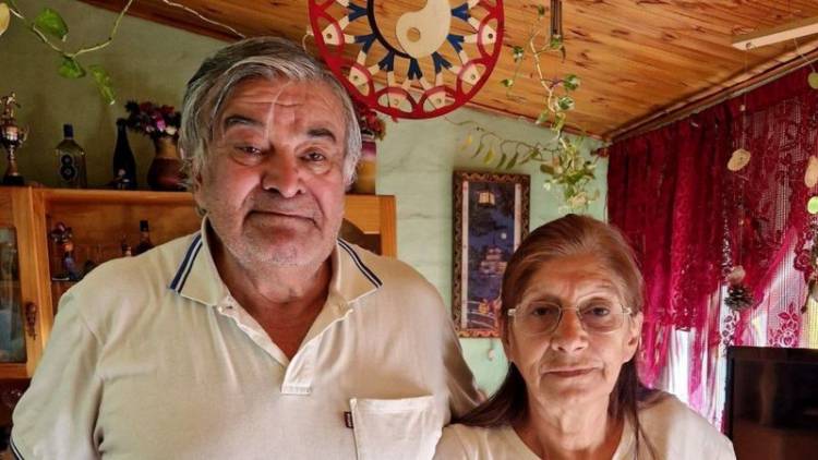 "Cuando vi al sacerdote de mi pueblo entrar a mi celda pensé que iba a morir": la lucha por extraditar a un cura italiano acusado de tortura en Argentina