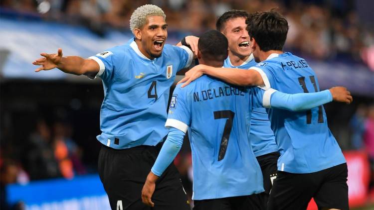 El Uruguay de Bielsa va por un tercer triunfo consecutivo recibiendo a Bolivia