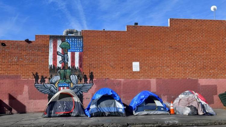Multa y prisión a los indigentes por dormir en la calle: el caso llegó a la Corte Suprema de Estados Unidos