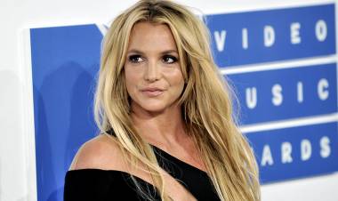 Tras 25 años, renunció el representante artístico de Britney Spears