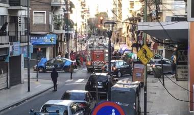 Horror en Balvanera: una mujer y sus dos hijos murieron al saltar de un noveno piso