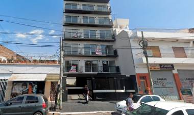 Tres bomberos murieron durante un incendio en un departamento
