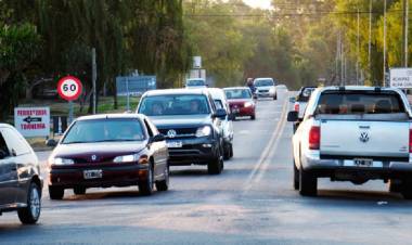 En el fin de la ola de calor, recambio turístico y alto tránsito en las rutas