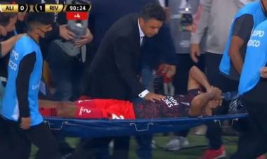 Gallardo confirmó la lesión de Rojas: "Fractura de tibia y peroné"