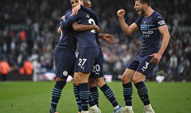 Manchester City goleó al Leeds y se mantiene como único líder en le Premier League