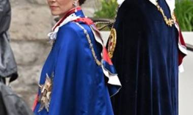 El rey Carlos III y su esposa Camila fueron coronados en una histórica ceremonia