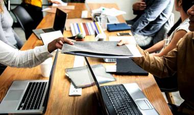 Pymes: advierten que en cuestión de días comenzará una fuerte ola de despidos