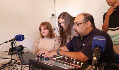 Sueños de radio: las cuatro escuelas ganadoras ya tienen sus equipos instalados