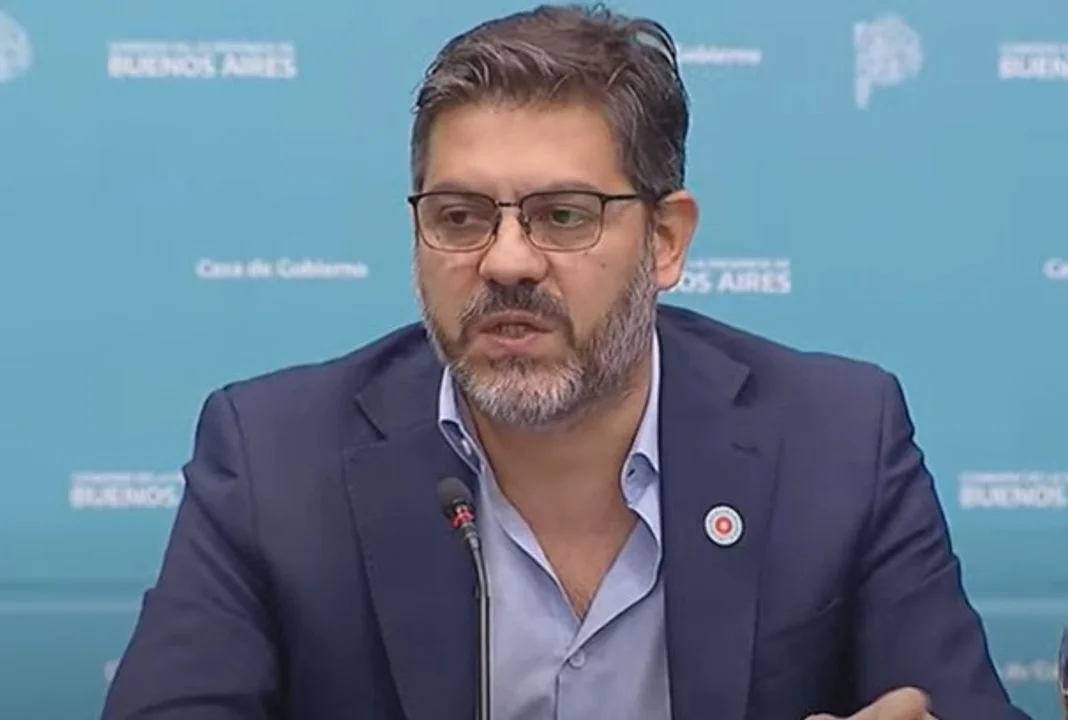 Bianco: "Que Milei deje de lado ese sueño húmedo de convertirse en emperador de la Argentina"
