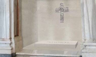 “Piedra de Liguria en su tumba”: el deseo que une al papa Francisco con sus abuelos