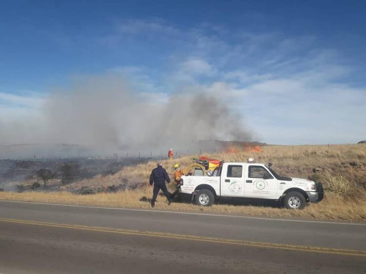 Achiras: Incendios Simultáneos en La tarde del Jueves en Cercanias a Achiras
