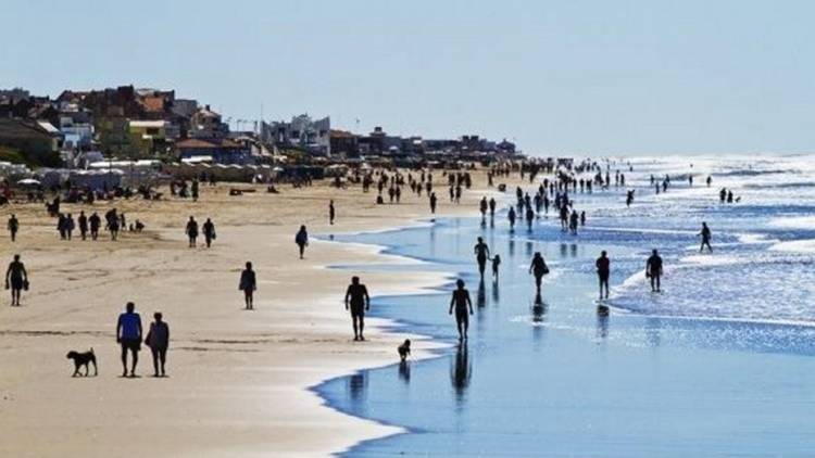 Vacaciones: deberán volver a su domicilio quienes se contagien coronavirus en destinos bonaerense
