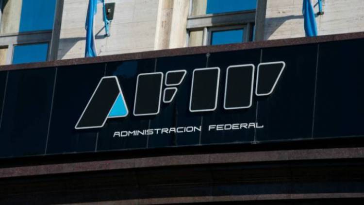 Adelanto: cómo es el proyecto completo del Gobierno que elimina el pago retroactivo del Monotributo y modifica las escalas