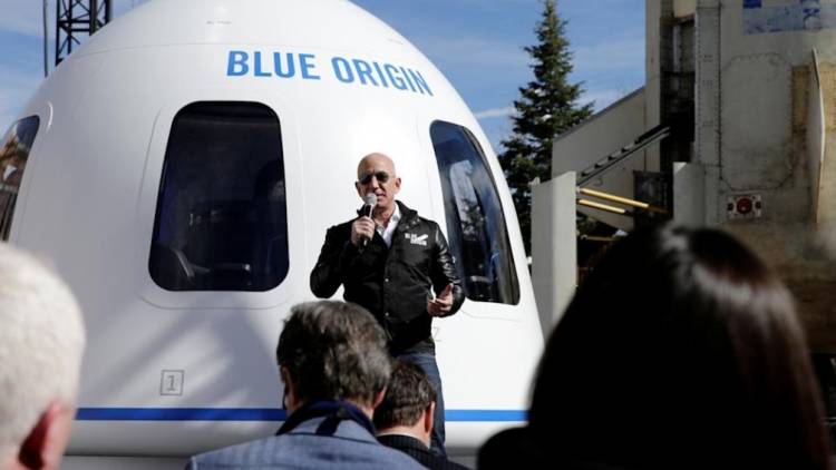 Jeff Bezos, a punto de despegar al espacio