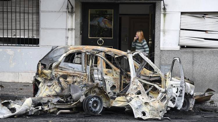 Conmoción en Barrio Norte por la explosión de un automovil
