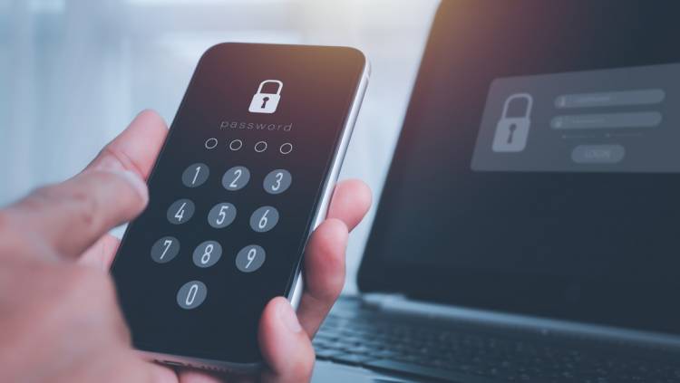 Ya es posible 'hackear' un iPhone enviando un simple mensaje de texto