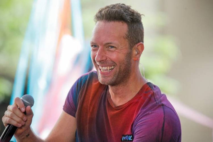 La especial historia de amor de Chris Martin y Dakota Johnson, la mujer que se conviritó en su “Universo”