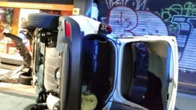 Manejaba alcoholizada y terminó incrustada en una perfumería de Palermo