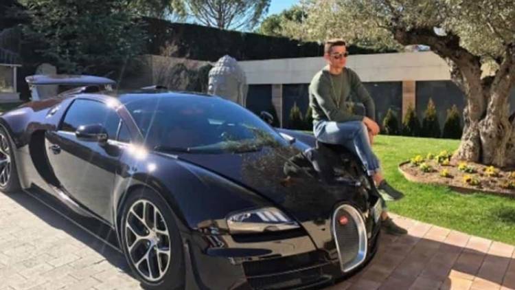 Investigan confuso hecho en el que chocaron Bugatti de Cristiano Ronaldo valuado en 2 millones de euros