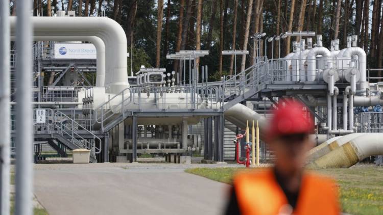 La guerra empuja el precio del petroleo y peligra el suministro a Europa y EEUU