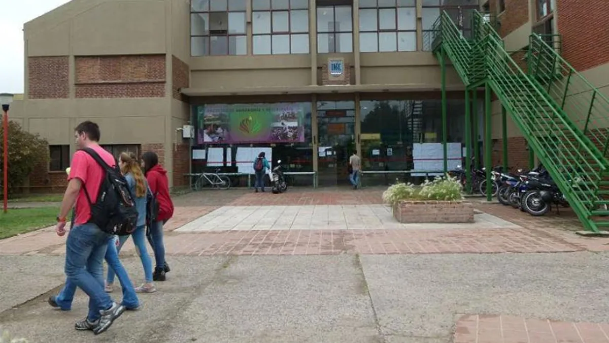 UCR; "De no mediar una recomposición vamos a tener inconvenientes"