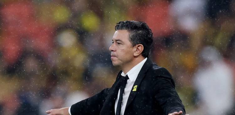 Gallardo y su traumática salida de Arabia Saudita: lo echaron, pero se quedará dos partidos más y ya escucha ofertas desde Europa