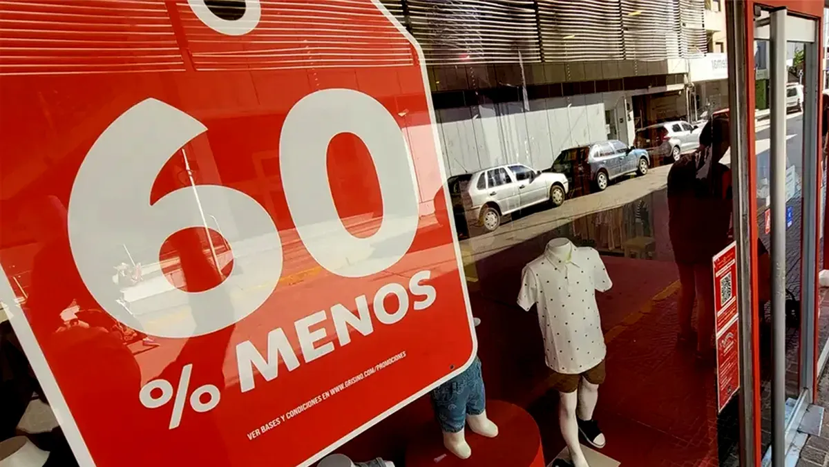 Todos los rubros comerciales vendieron menos en abril que en marzo, salvo farmacias